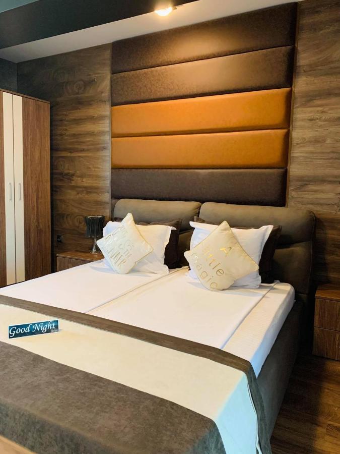 Acktion Deluxe Hotel Shumen Bagian luar foto